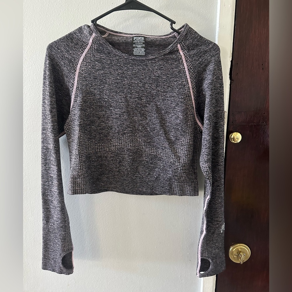 Pink long sleeve crop top